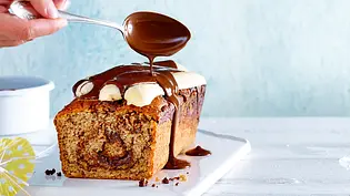 Banana-Split-Kuchen Rezept - Foto: LECKER @ Bauer Media Group