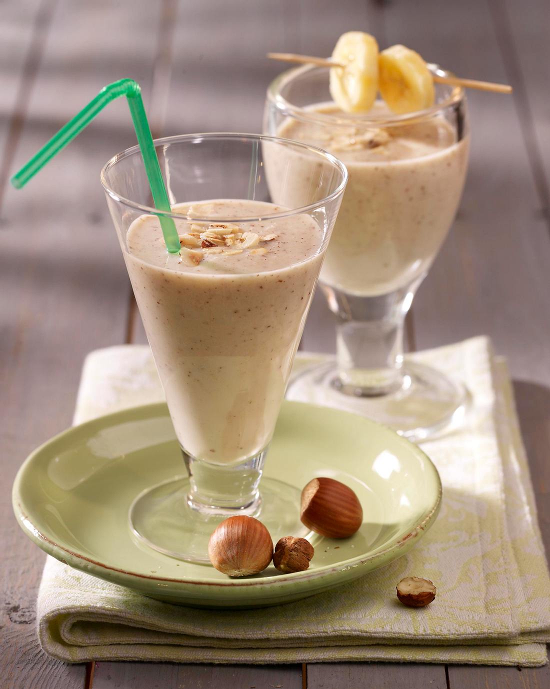 Bananen-Haselnuss-Shake Rezept | LECKER