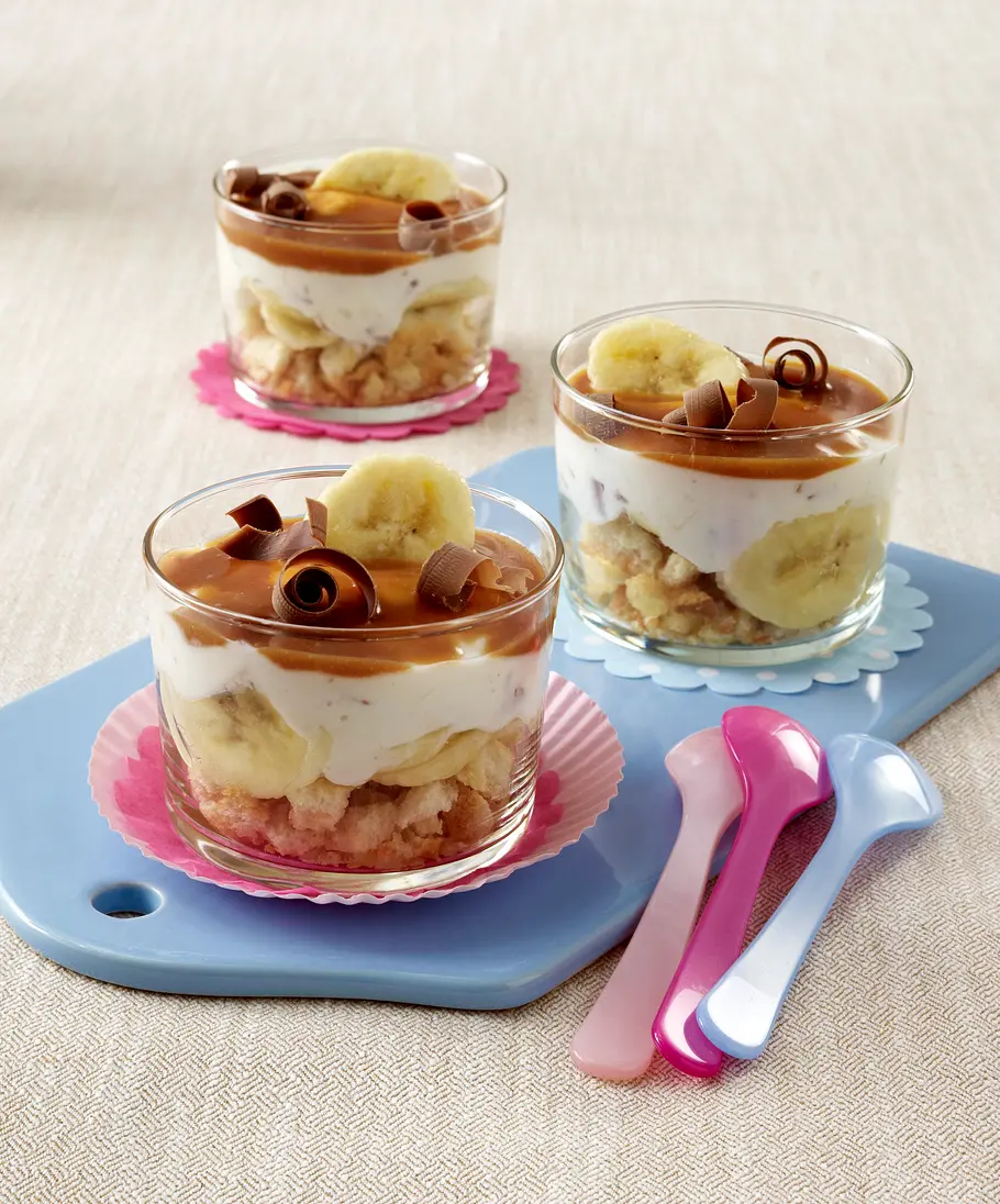 Bananen-Quark-Stracciatella-Trifle Rezept Bananen-Quark-Stracciatella-Trifle Rezept