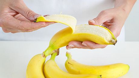 Banane schälen