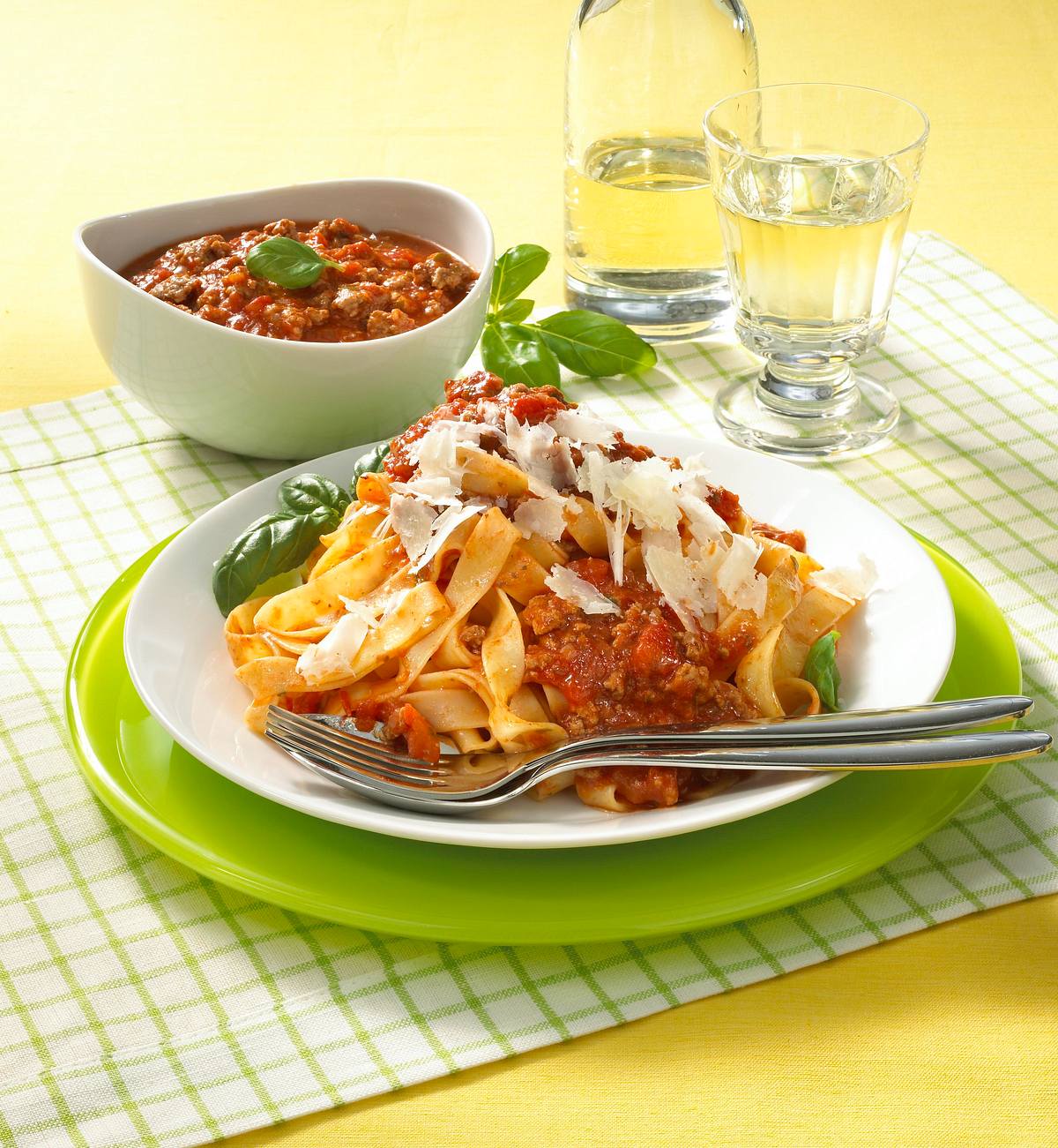 Bandnudeln mit Bolognesesoße Rezept