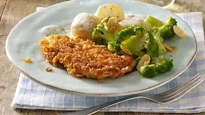 Bandnudeln mit Hähnchen-Nuggets Rezept - Foto: LECKER @ Bauer Media Group Bandnudeln mit Hähnchen-Nuggets Rezept - Foto: LECKER @ Bauer Media Group