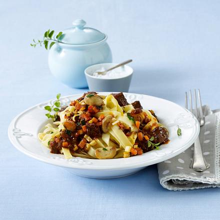 Bandnudeln mit Rinder-Ragout Rezept Bandnudeln mit Rinder-Ragout Rezept