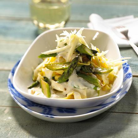 Bandnudeln mit Spargel Rezept Bandnudeln mit Spargel Rezept