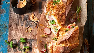 Banh-Mi mit Tempeh (vietnamesisches Sandwich) Rezept - Foto: LECKER @ Bauer Media Group