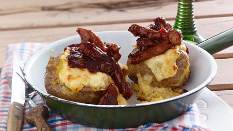 Barbecue-Geschnetzeltes mit gebackener Kartoffel Rezept - Foto: House of Food / Bauer Food Experts KG