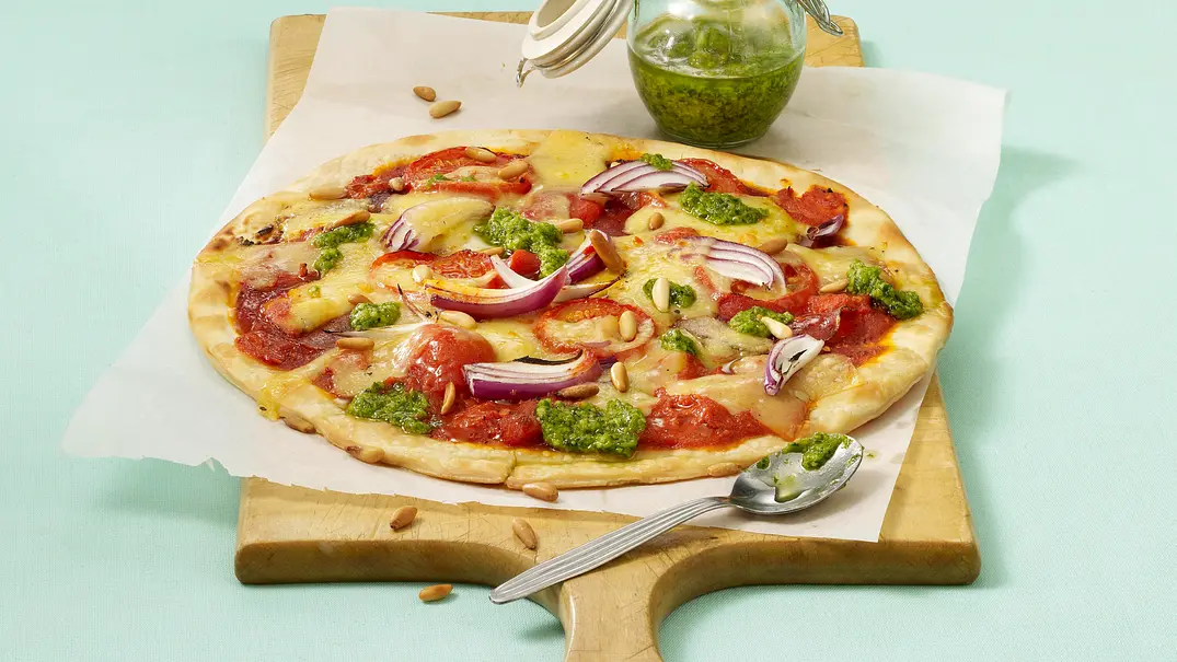 Bärlauch-Pizza Rezept - Foto: LECKER @ Bauer Media Group
