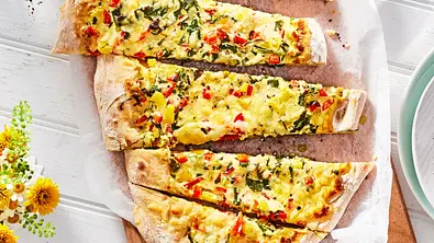 Bärlauch-Pizza Rezept - Foto: LECKER @ Bauer Media Group