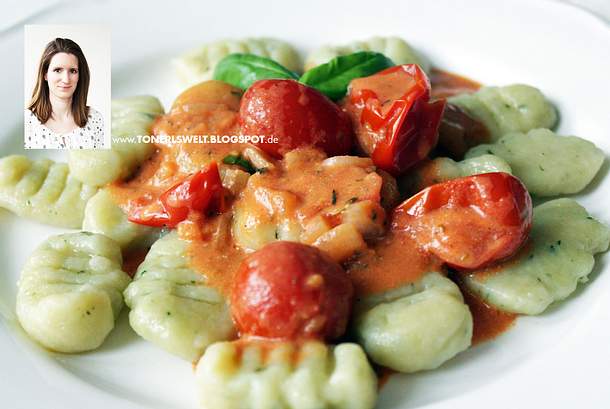 Basilikum-Gnocchi mit Tomatensoße Rezept