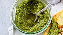 Basilikum-Pesto - Foto: LECKER @ Bauer Media Group