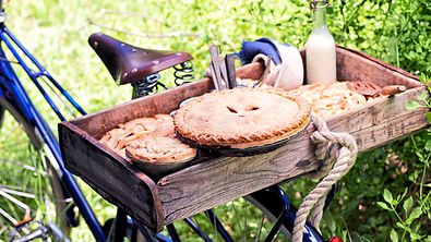 Basisteig für Kuchenboden und -Deckel Rezept - Foto: LECKER @ Bauer Media Group