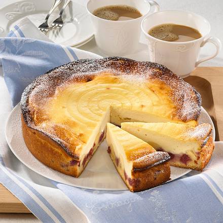 Bauern-Käsetarte mit Kirschen Rezept Bauern-Käsetarte mit Kirschen Rezept