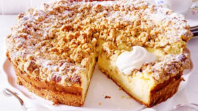 Bauern-Käse-Streuselkuchen Rezept - Foto: LECKER @ Bauer Media Group
