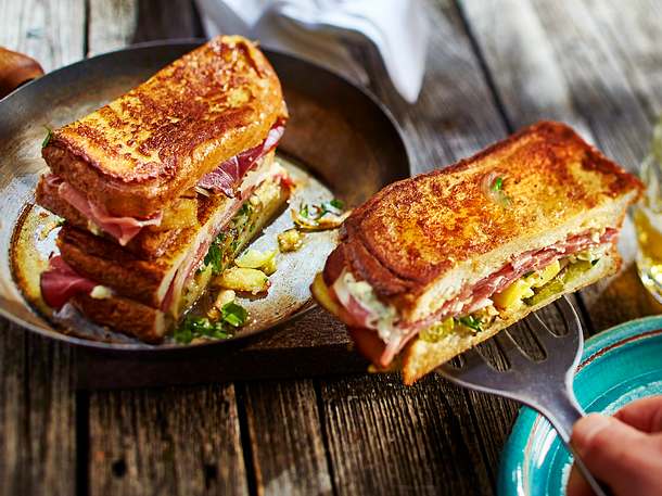 Bauernfrühstücks-Sandwich Rezept Bauernfrühstücks-Sandwich Rezept