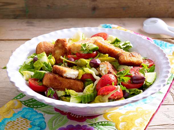 Bauernsalat mit gebratenen Fetasticks Rezept Bauernsalat mit gebratenen Fetasticks Rezept