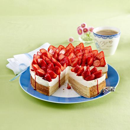 Baumkuchen Torte Mit Erdbeeren Rezept Lecker