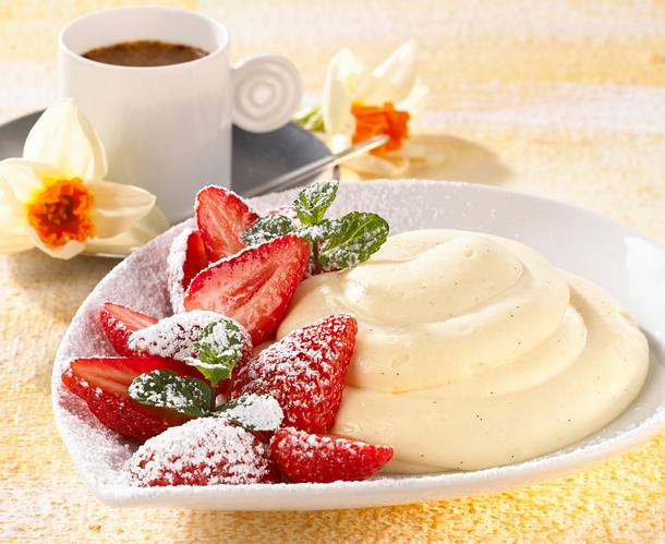 Bayerische Creme mit Erdbeeren Rezept