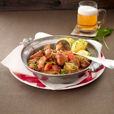 Bayerisches Biergulasch Rezept Bayerisches Biergulasch Rezept