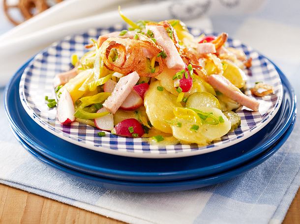 Bayrischer Biergarten-Kartoffelsalat Rezept Bayrischer Biergarten-Kartoffelsalat Rezept