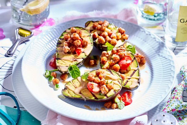 BBQ-Avocado mit Gerösteten Kichererbsen Rezept