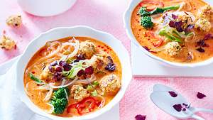 Beam-me-up“-Curry-Nudelsuppe Rezept - Foto: House of Food / Bauer Food Experts KG