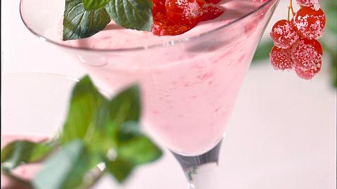 Beeren-Energy-Drink Rezept - Foto: House of Food / Bauer Food Experts KG