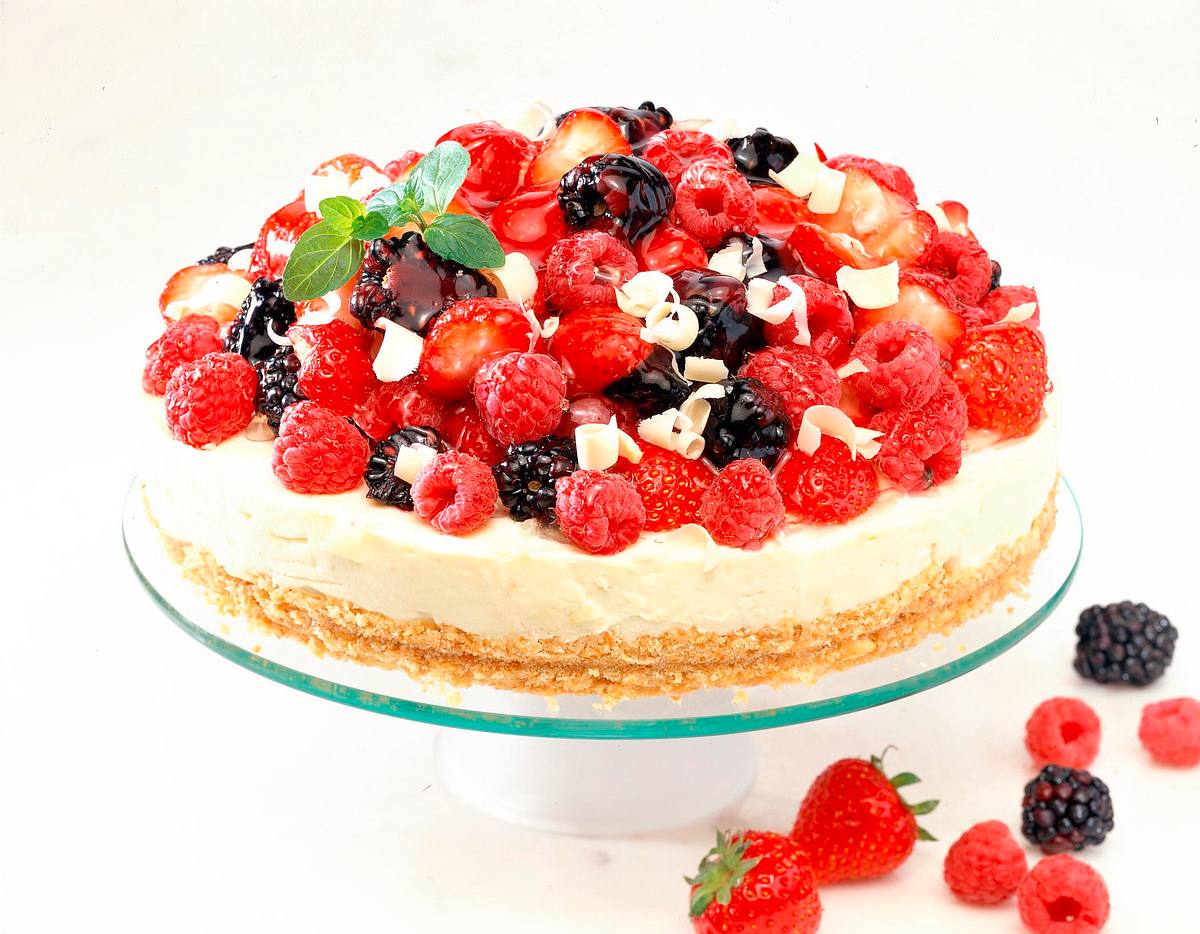 Beeren-Frischkäsetorte Rezept