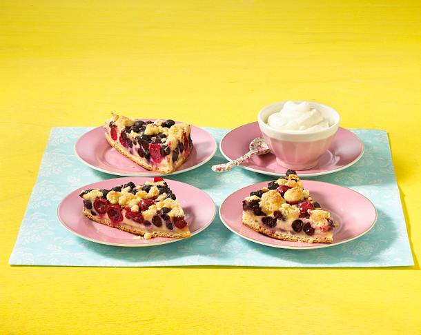 Beeren-Kokosstreusel vom Blech Rezept Beeren-Kokosstreusel vom Blech Rezept