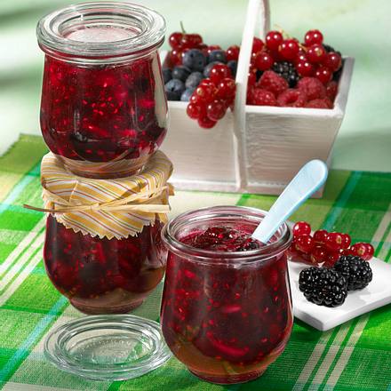 Beeren-Konfitüre mit Mandeln Rezept Beeren-Konfitüre mit Mandeln Rezept