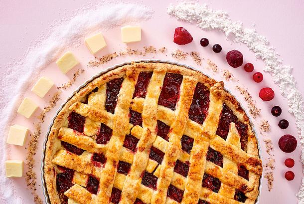 Beeren-Pie mit Gitter Rezept Beeren-Pie mit Gitter Rezept