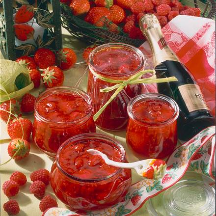 Beeren-Sekt-Konfitüre Rezept Beeren-Sekt-Konfitüre Rezept