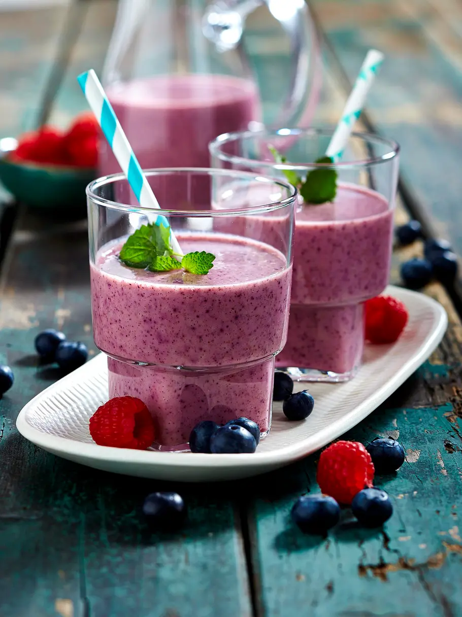 Beeren-Drink mit Leinsamen Rezept Beeren-Smoothie mit Quark und Leinsamen Rezept