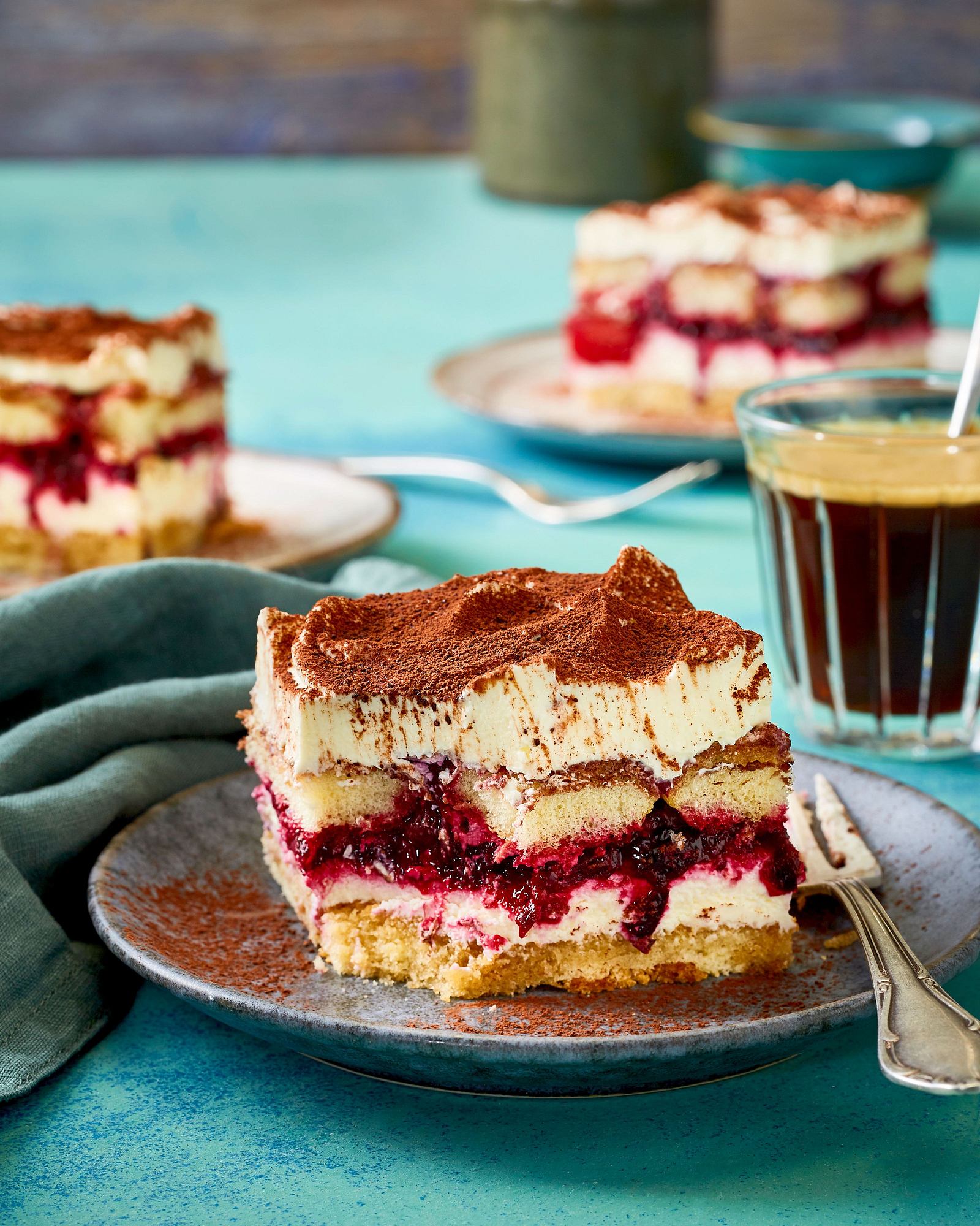 Beeren-Tiramisu Rezept | LECKER