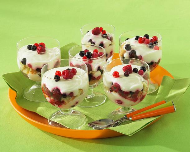 Beeren-Trifle Rezept Beeren-Trifle Rezept