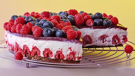 Beerenstarker No-Bake-Cheesecake Rezept - Foto: House of Food / Bauer Food Experts KG