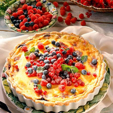 Beerentarte mit Vanille-Schmand Rezept Beerentarte mit Vanille-Schmand Rezept