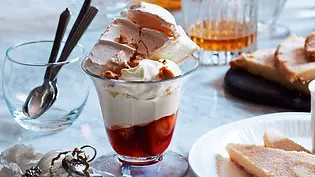 Beflügelnder Ginger-Meringue-Traum Rezept - Foto: LECKER @ Bauer Media Group Beflügelnder Ginger-Meringue-Traum Rezept - Foto: LECKER @ Bauer Media Group