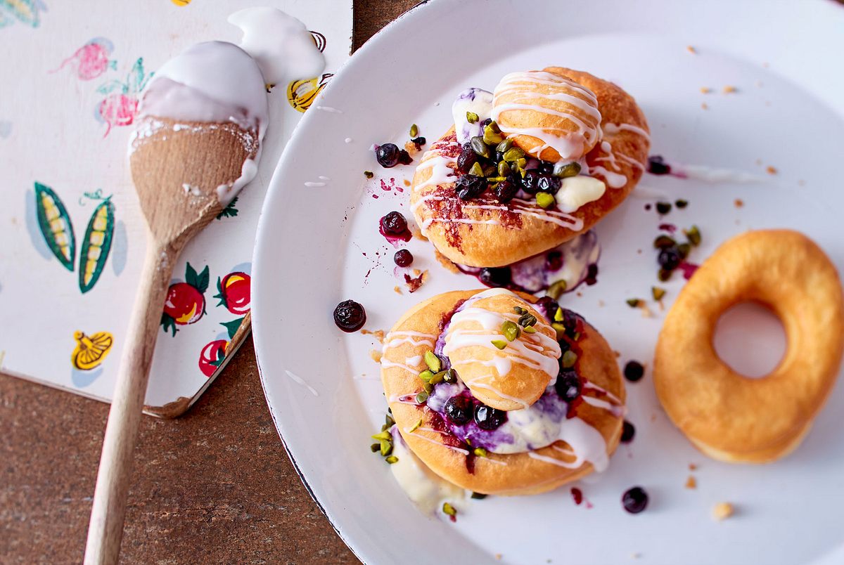 Berliner-UFO mit Heidelbeerpudding Rezept
