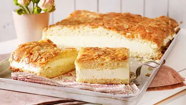 Bienenstich - Foto: LECKER @ Bauer Media Group Bienenstich - Foto: LECKER @ Bauer Media Group