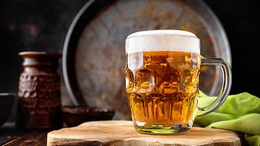 Frisch gebrautes Bier im Glas - Foto: iStock/Yummy pic