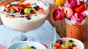 Bircher Müsli mit Früchten Rezept - Foto: House of Food / Bauer Food Experts KG