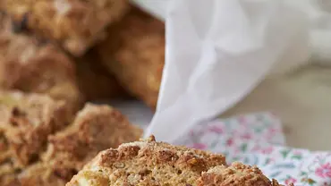 Birchermüsli-Scones Rezept - Foto: LECKER @ Bauer Media Group Birchermüsli-Scones Rezept - Foto: LECKER @ Bauer Media Group