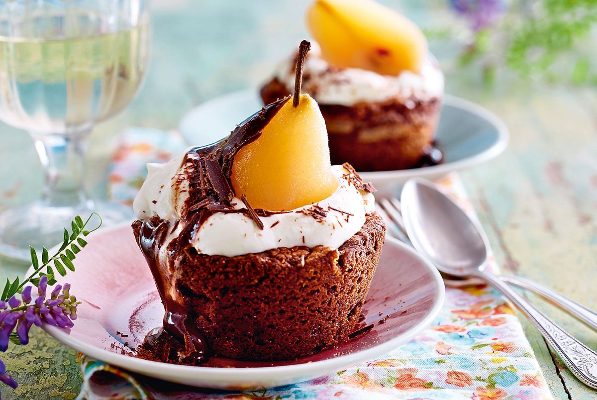 Birne-Helene-Brownies mit Schokosoße Rezept