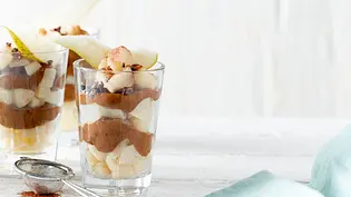 Birne-Helene-Dessert im Glas Rezept - Foto: LECKER @ Bauer Media Group Birne-Helene-Dessert im Glas Rezept - Foto: LECKER @ Bauer Media Group