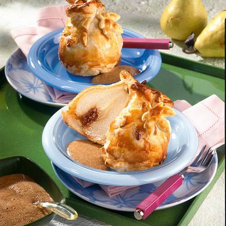 Birne im Schlafrock mit Kaffeezabaione Rezept Birne im Schlafrock mit Kaffeezabaione Rezept