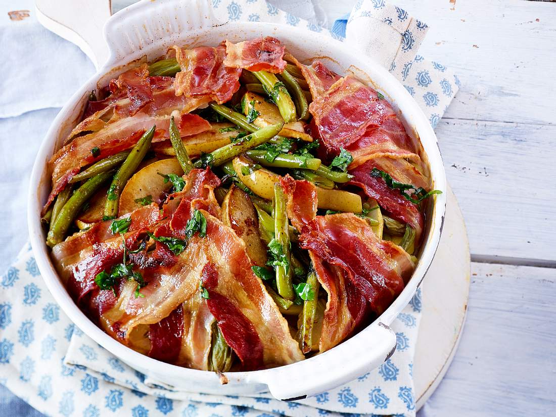 Birnen-Bohnen-Speck-Auflauf Rezept | LECKER