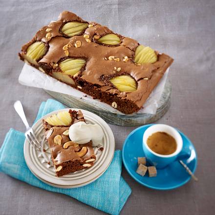 Birnen-Brownies mit Cashewkernen Rezept Birnen-Brownies mit Cashewkernen Rezept