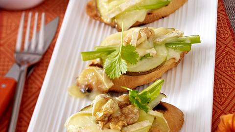 Birnen-Käse Crostini Rezept - Foto: House of Food / Bauer Food Experts KG