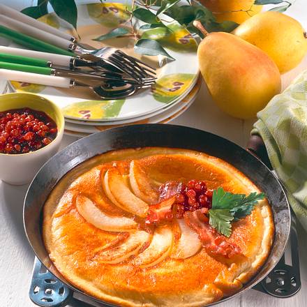 Birnen-Pfannkuchen mit Speck und Preiselbeeren Rezept