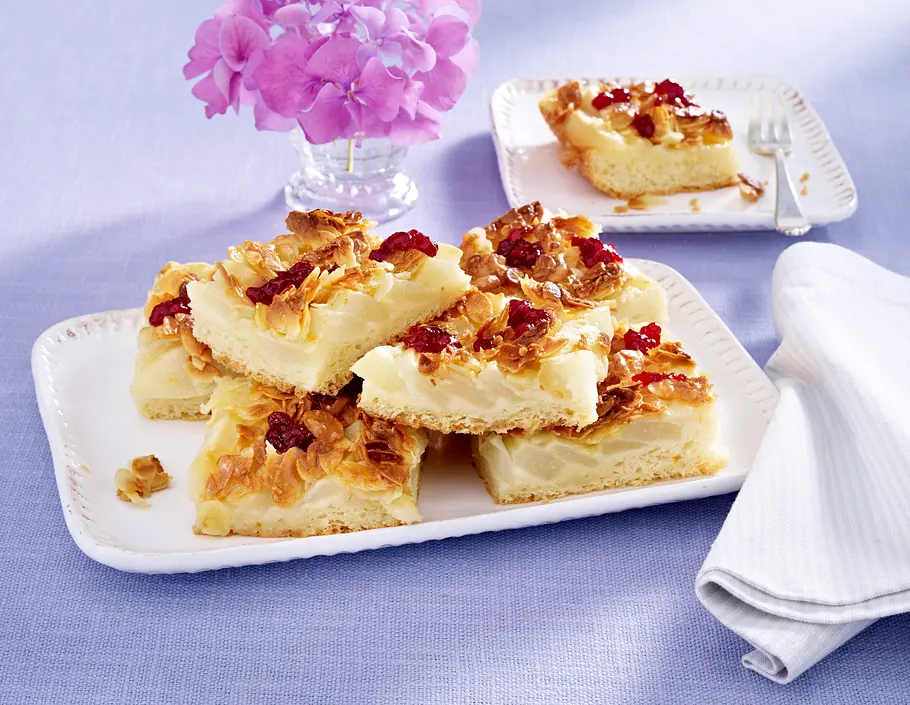 Birnen-Preiselbeerkuchen vom Blech Rezept Birnen-Preiselbeerkuchen vom Blech Rezept